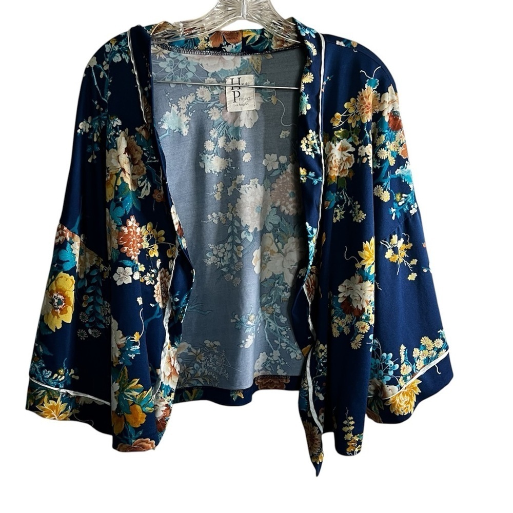 Haute Project Blue Floral Crop Kimono Cardigan‎